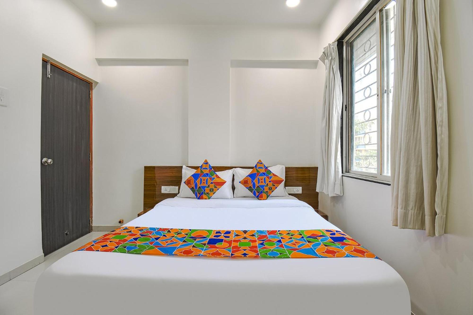 Fabhotel Skylight Studio Rooms - Nr Mcf Camp Pune Eksteriør bilde