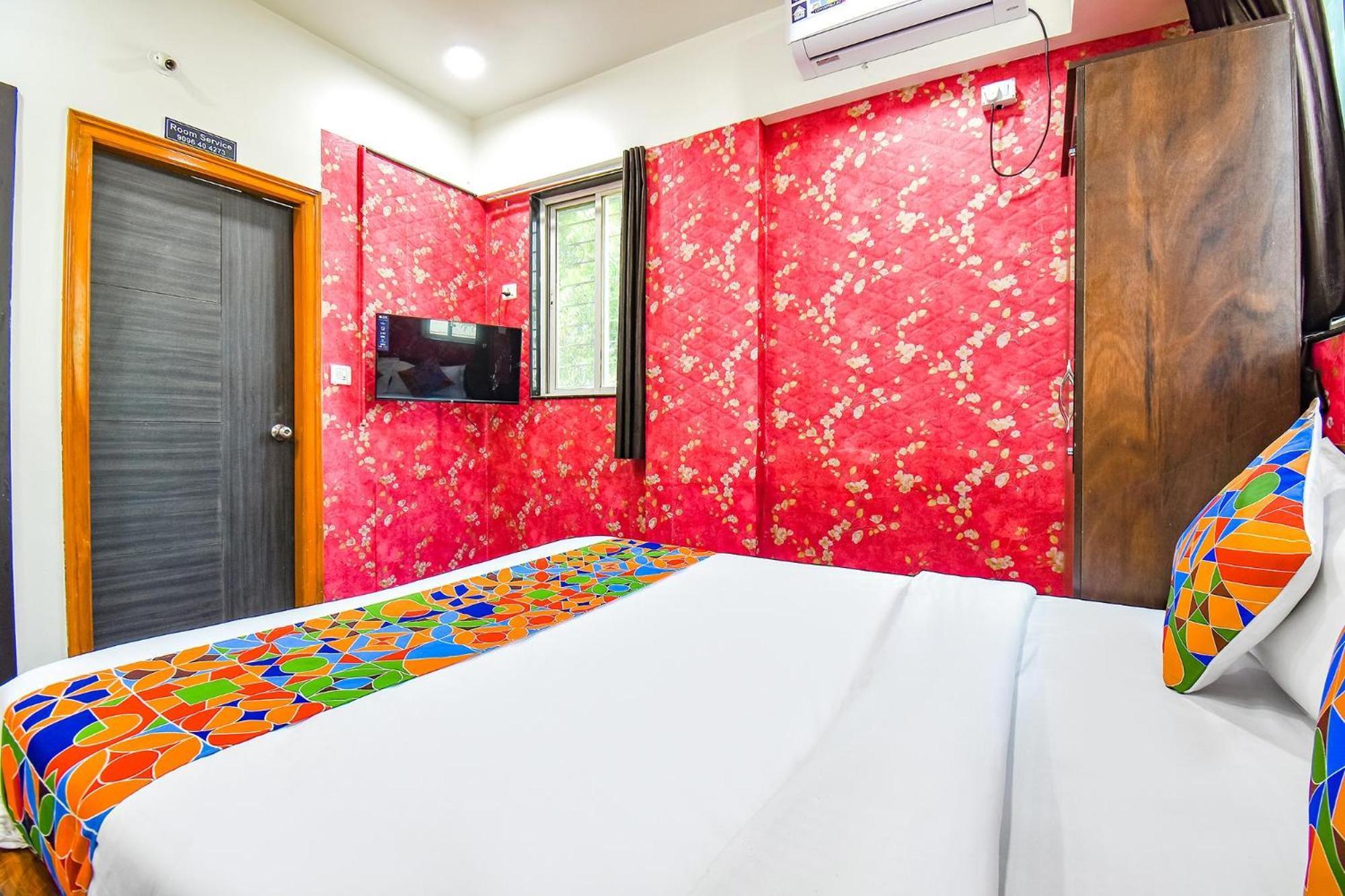 Fabhotel Skylight Studio Rooms - Nr Mcf Camp Pune Eksteriør bilde