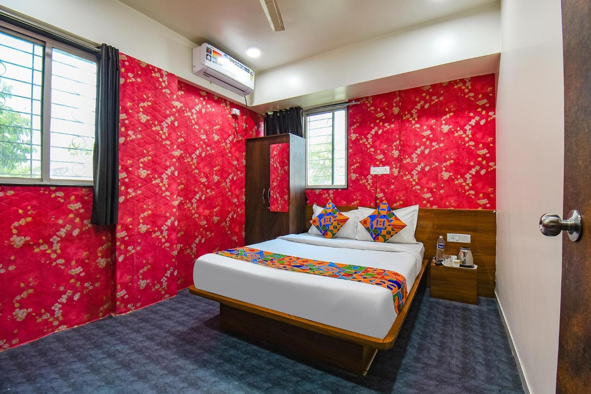 Fabhotel Skylight Studio Rooms - Nr Mcf Camp Pune Eksteriør bilde